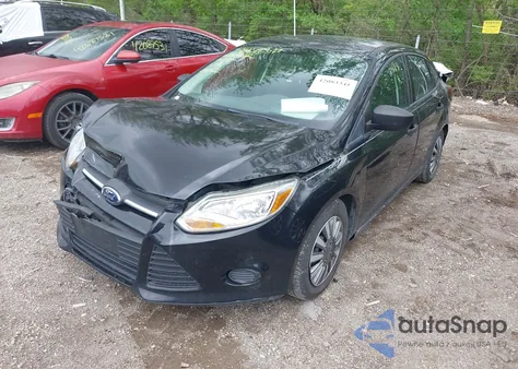 2014 Ford Focus S z USA, uszkodzony, nr VIN 1FADP3E28EL216831